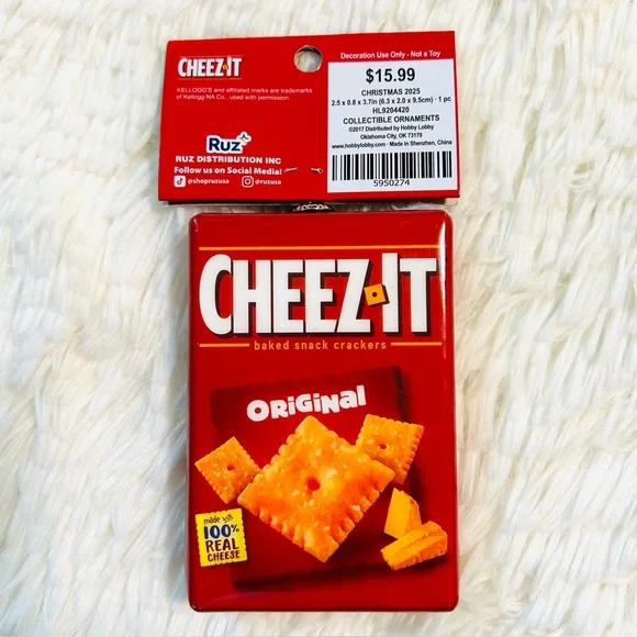 Ruz Cheez-It Ornament Cheez-It
Baked Snack Crackers- Food Craft Projects-Red - Picture 3 of 4